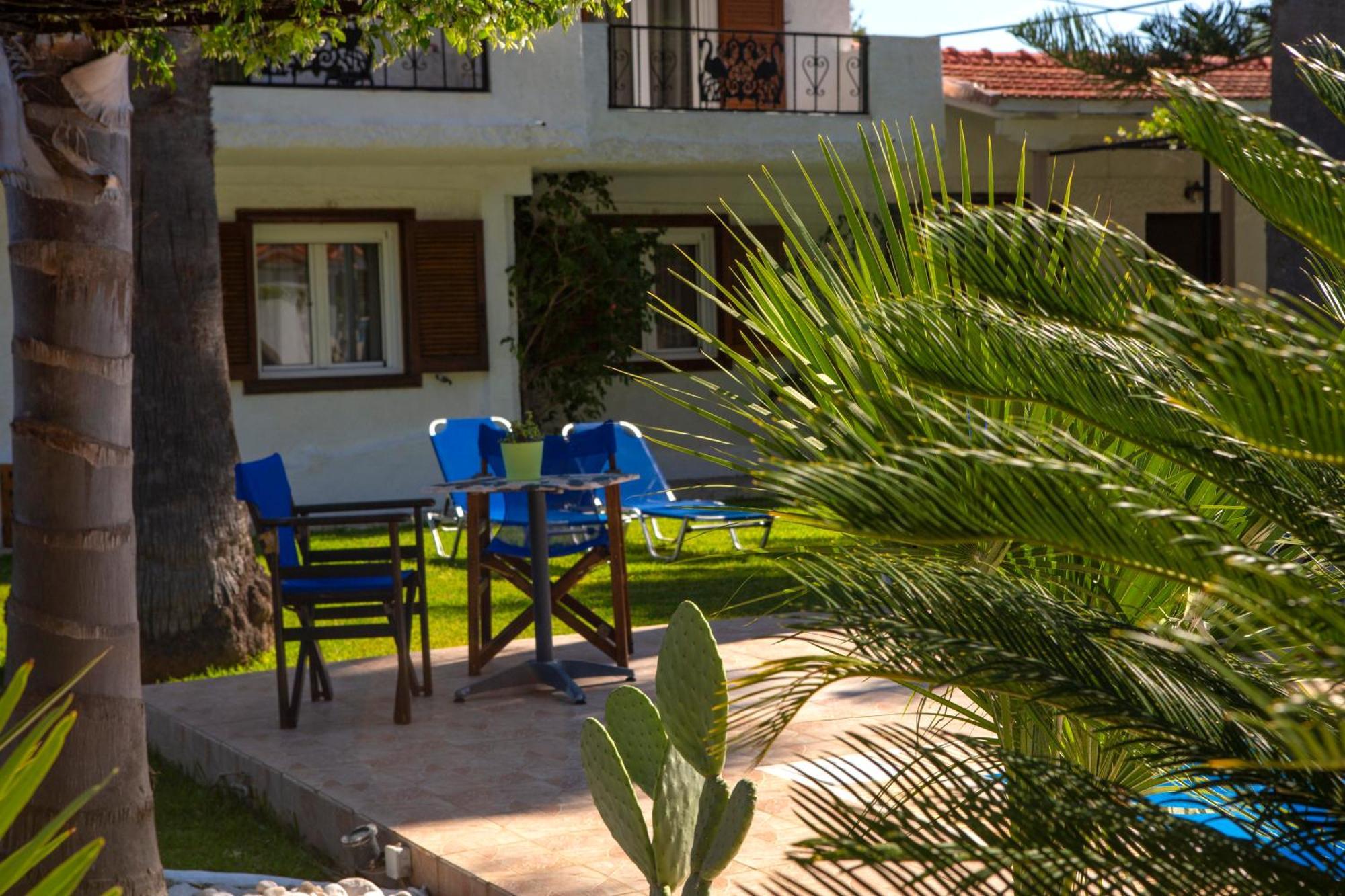 Villa Dimitris Apartments & Bungalows Frínion Exterior foto