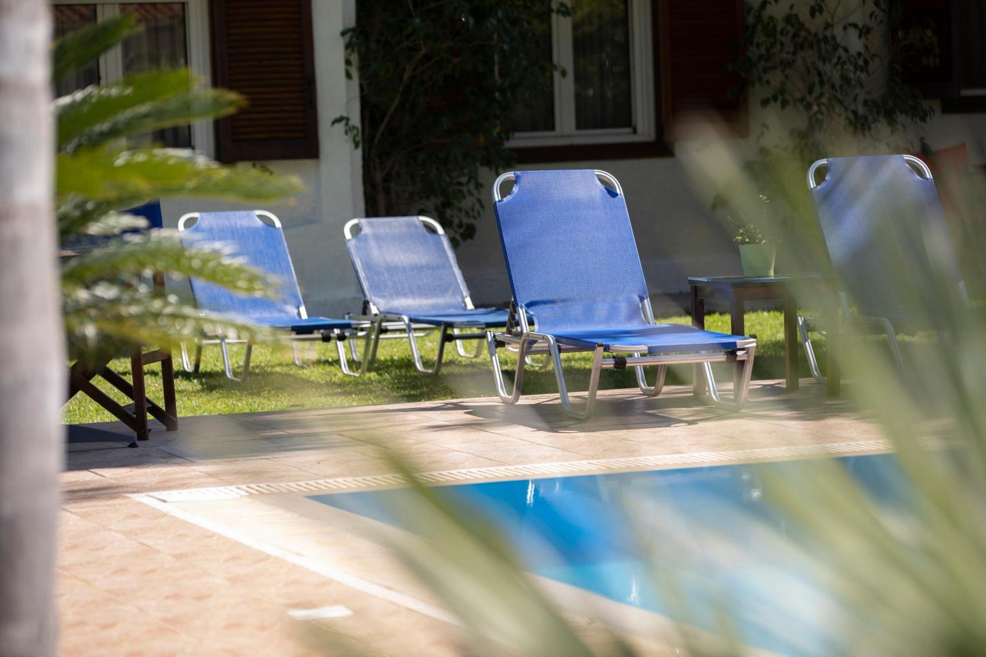 Villa Dimitris Apartments & Bungalows Frínion Exterior foto