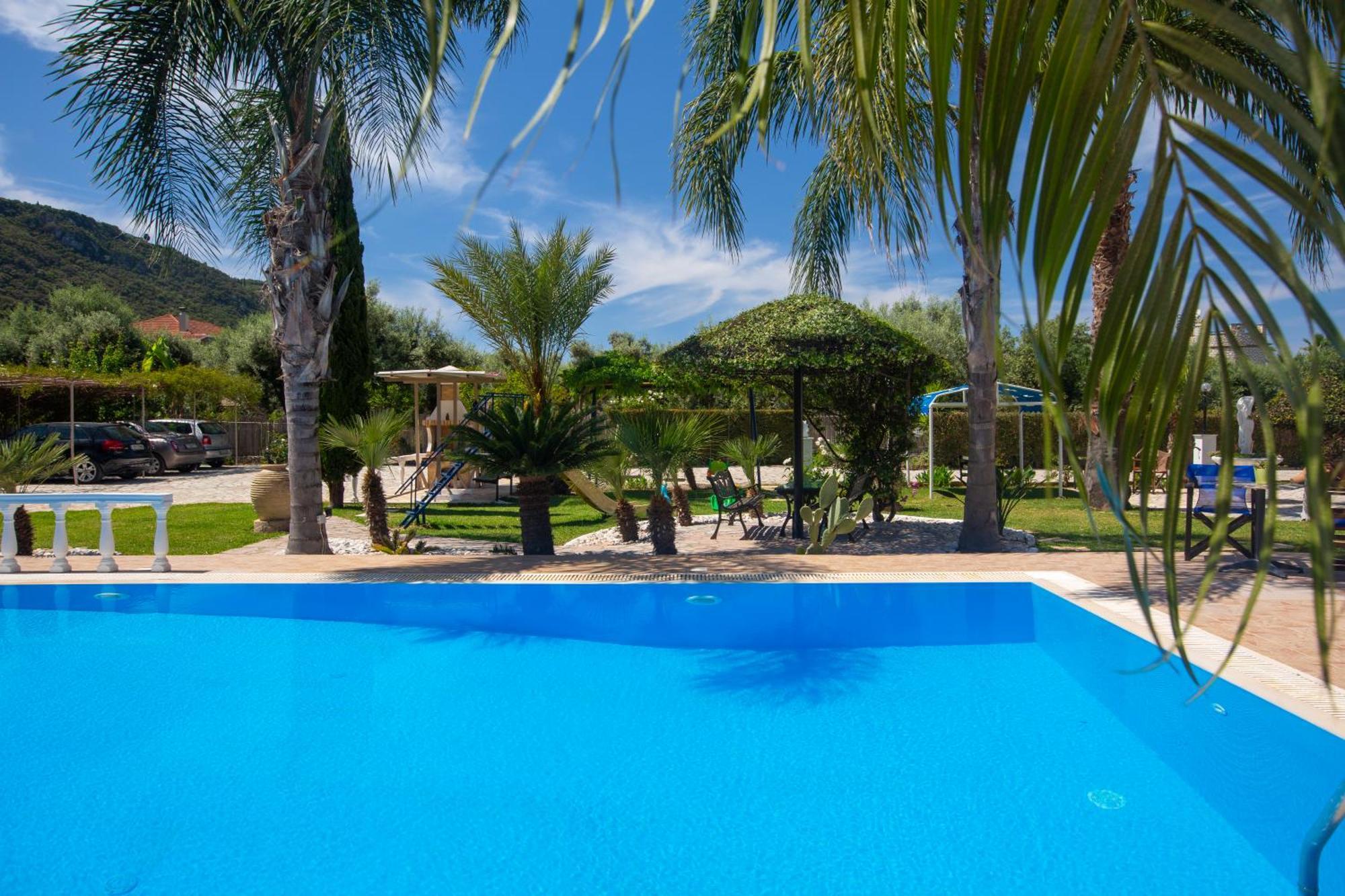 Villa Dimitris Apartments & Bungalows Frínion Exterior foto