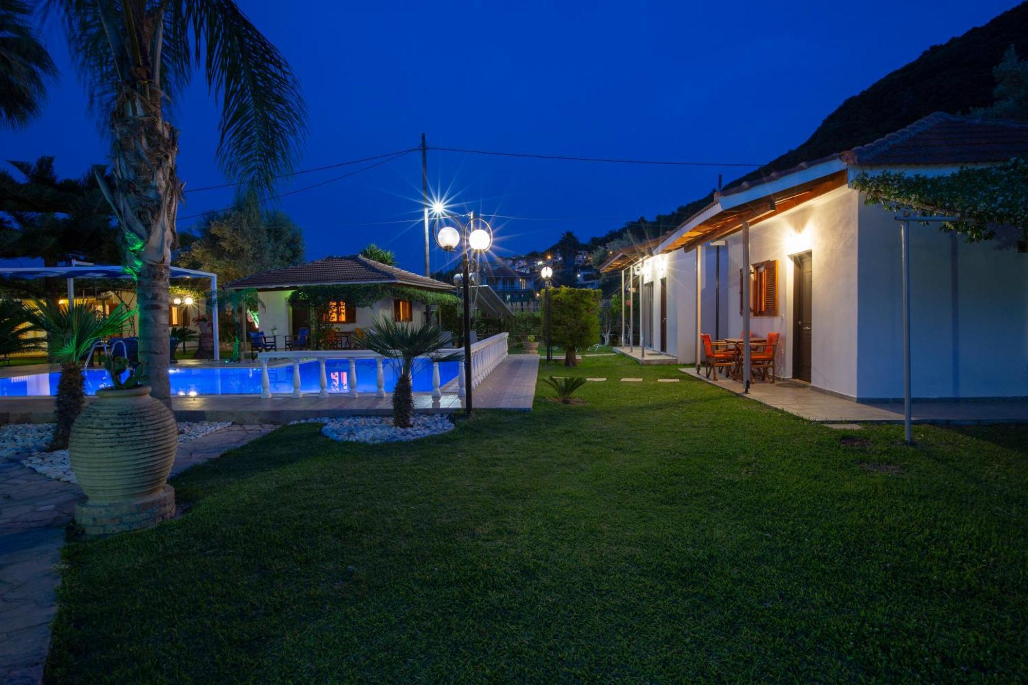 Villa Dimitris Apartments & Bungalows Frínion Exterior foto