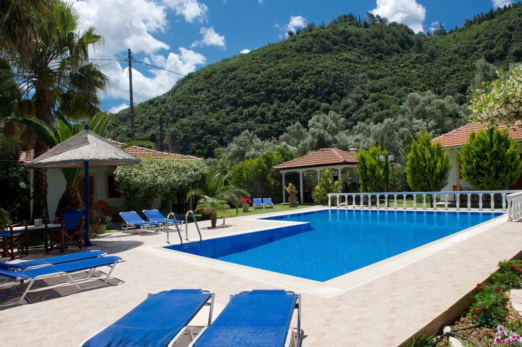 Villa Dimitris Apartments & Bungalows Frínion Exterior foto